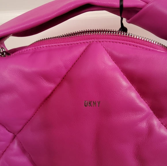 DKNY QUILTED MODERNIST KNOT PURSE - Picture 8 of 12